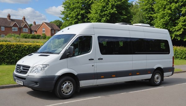 Louez un minibus 9 places et partez à l'aventure en groupe !